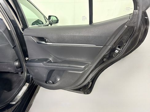 Used 2018 Toyota Camry LE w/ Protection Package (Q2) FWD image 27
