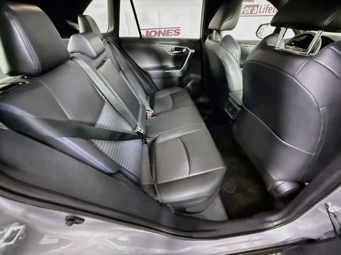 Used 2022 Toyota RAV4 XSE AWD/4WD image 30