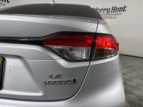 Used 2023 Toyota Corolla LE FWD image 31