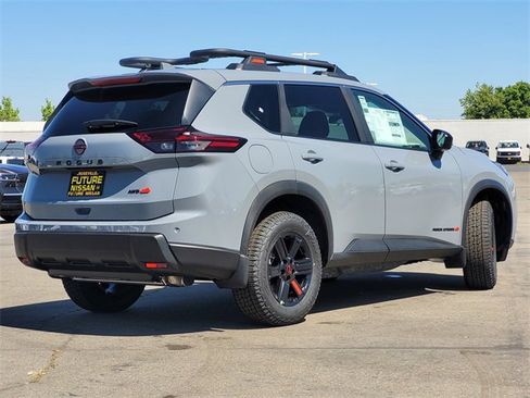 New 2026 Nissan Rogue SV image 4