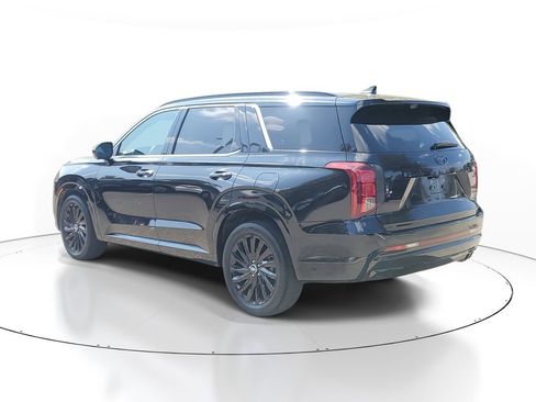 Used 2024 Hyundai Palisade Calligraphy image 3