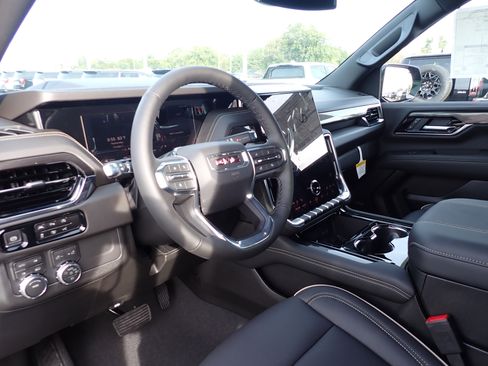 New 2026 GMC Yukon Elevation image 16