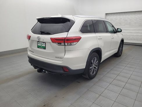 Used 2017 Toyota Highlander XLE image 9