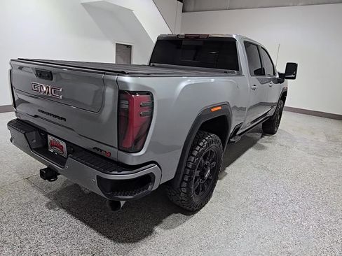Used 2024 GMC Sierra 2500 AT4 w/ AT4 Premium Plus Package AWD/4WD image 4
