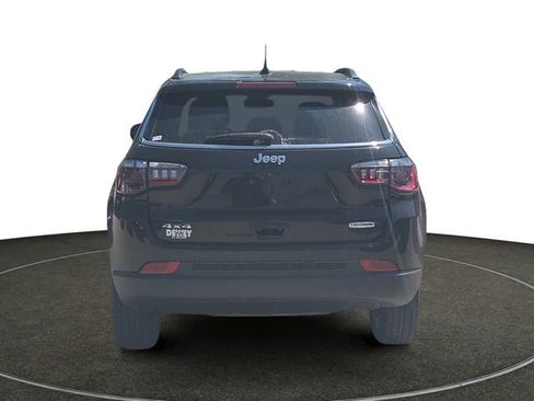 Used 2022 Jeep Compass Latitude AWD/4WD image 5