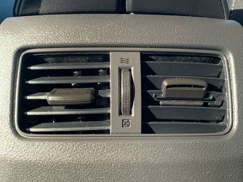 Used 2023 Nissan Rogue S image 23