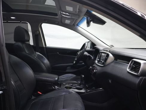 Used 2019 Kia Sorento SX w/ SX Touring Package FWD image 9