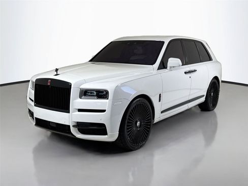 Used 2021 Rolls-Royce Cullinan AWD/4WD image 10