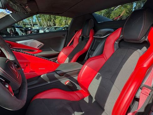Used 2021 Chevrolet Corvette Stingray Premium Conv w/ Z51 Performance Package RWD image 16