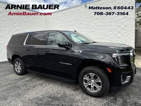 Used 2022 GMC Yukon XL SLE w/ Gmc Pro Safety Plus Package AWD/4WD image 1