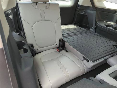 Used 2025 Honda Pilot Touring image 20