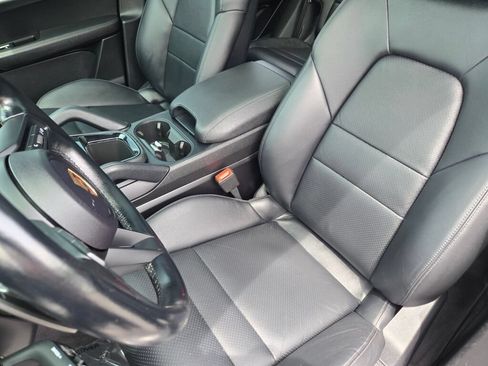 Used 2024 Porsche Cayenne AWD/4WD image 30
