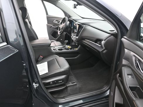 Used 2018 Chevrolet Traverse LT FWD image 22