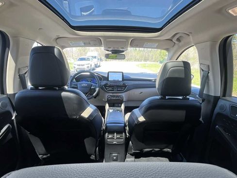 Used 2020 Ford Escape Titanium w/ Titanium Premium Package 2.0 image 13