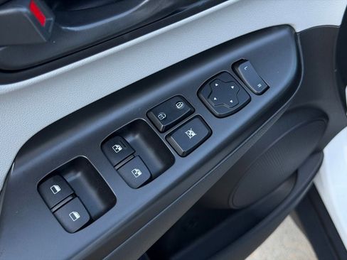 Used 2023 Hyundai Kona SEL image 18