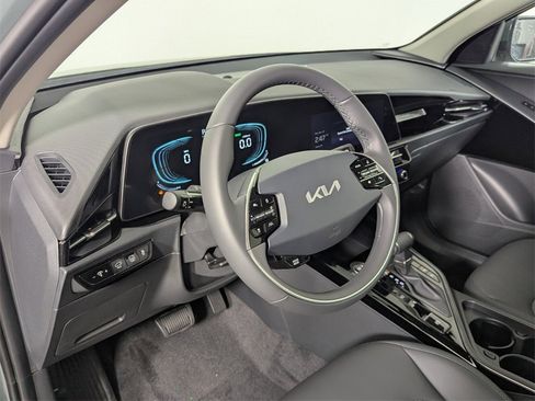 New 2026 Kia Niro EX image 11