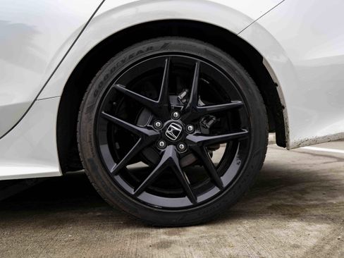 Used 2025 Honda Civic Sport image 15