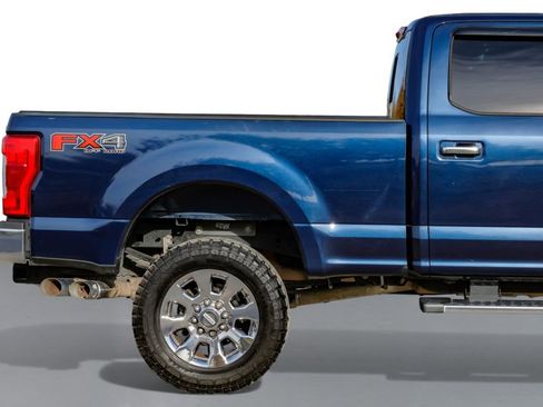 Used 2019 Ford F250 Lariat w/ Lariat Ultimate Package image 6