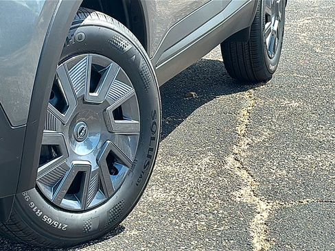 New 2026 Nissan Kicks S FWD image 3