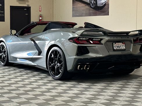 Used 2022 Chevrolet Corvette Stingray Premium Conv w/ Z51 Performance Package RWD image 6