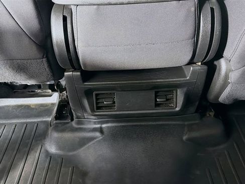 Used 2022 Chevrolet Silverado 1500 Custom image 28