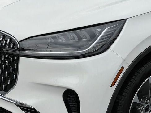 New 2026 Lincoln Aviator AWD image 16