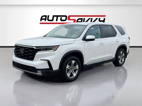 Used 2025 Honda Pilot EX-L image 3