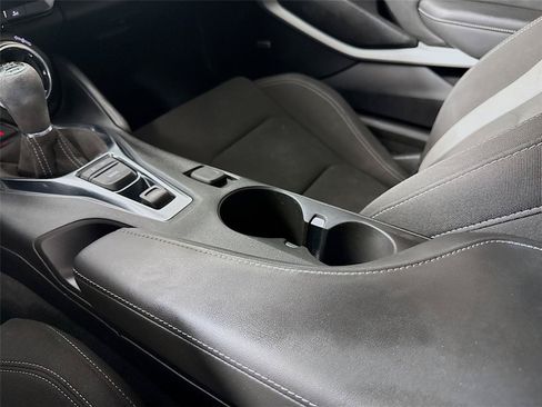 Used 2021 Chevrolet Camaro LT w/ 1LE Track Performance Package RWD image 7