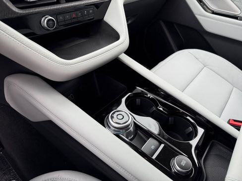 New 2026 Ford Explorer Platinum w/ LUX Leather Package image 13