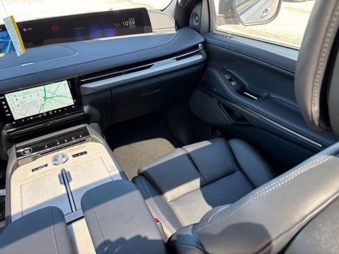 New 2026 Lincoln Navigator Reserve w/ Jet Appearance Package AWD/4WD image 14