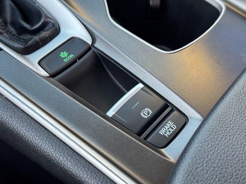 Used 2019 Honda Accord EX image 44