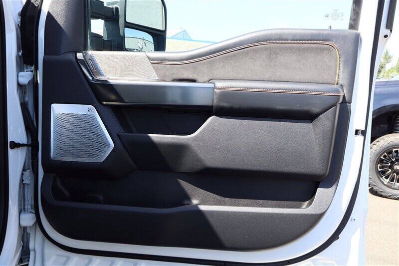 Used 2024 Ford F250 Platinum AWD/4WD image 34