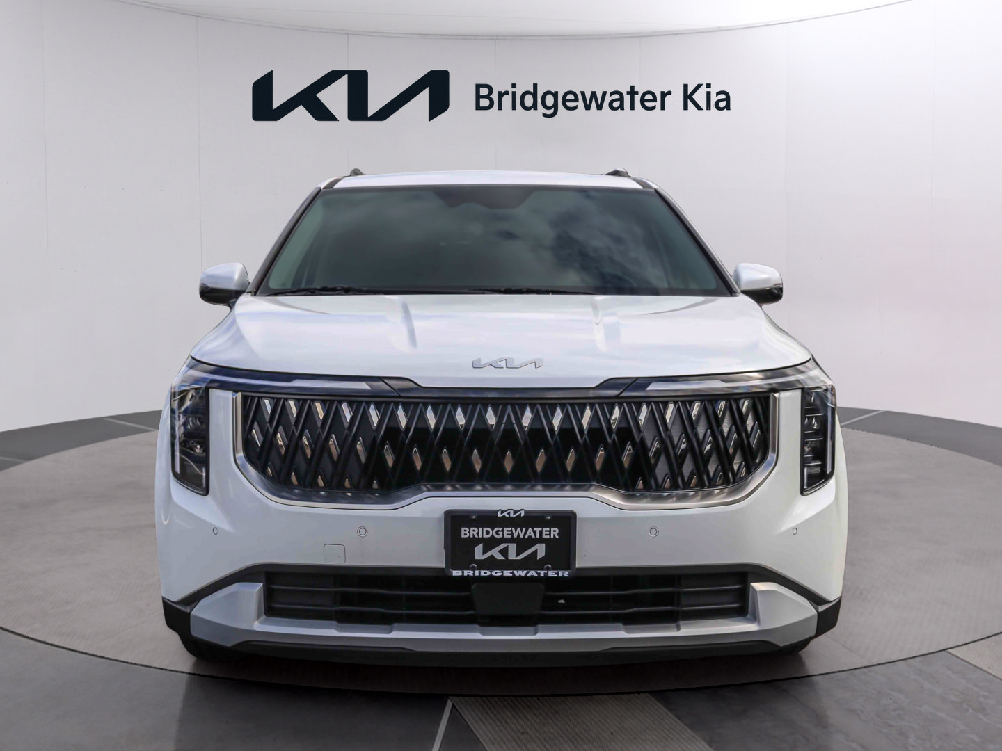 Used 2026 Kia Carnival EX FWD image 2