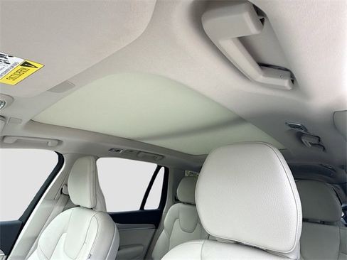 Used 2022 Volvo XC90 T5 Momentum w/ Advanced Package image 28