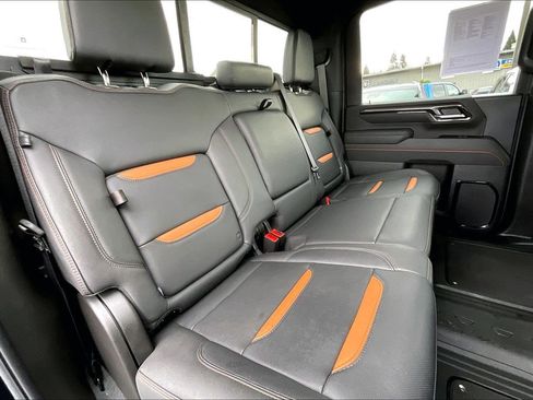 Used 2025 GMC Sierra 3500 AT4 w/ AT4 Premium Plus Package image 27