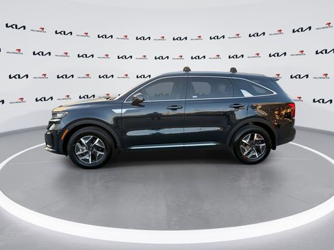 Certified 2023 Kia Sorento EX FWD image 5
