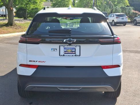 Certified 2023 Chevrolet Bolt EUV LT w/ Convenience Package FWD image 23