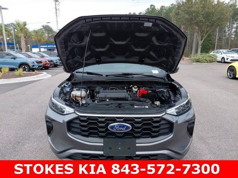 Used 2023 Ford Escape ST-Line image 9