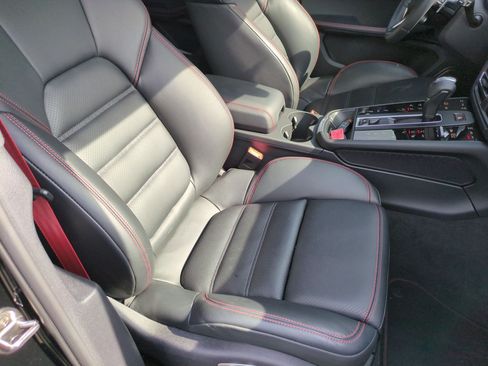 Used 2026 Porsche Macan GTS AWD/4WD image 36