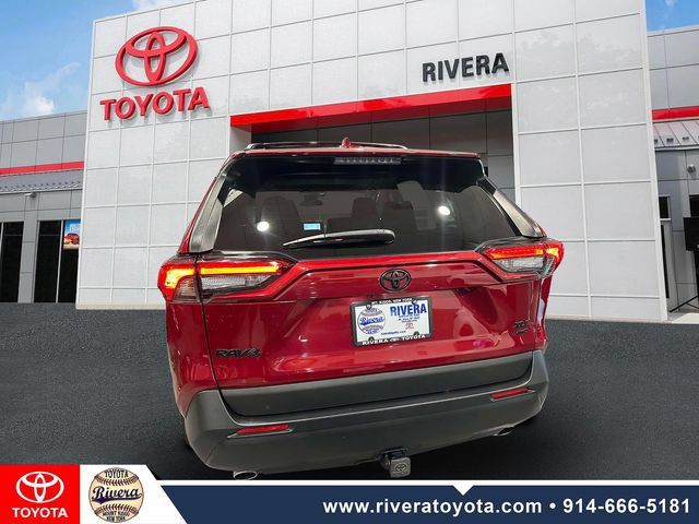 Used 2023 Toyota RAV4 XLE w/ Convenience Package AWD/4WD image 4
