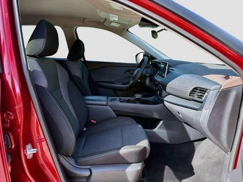 Used 2021 Nissan Rogue S FWD image 14