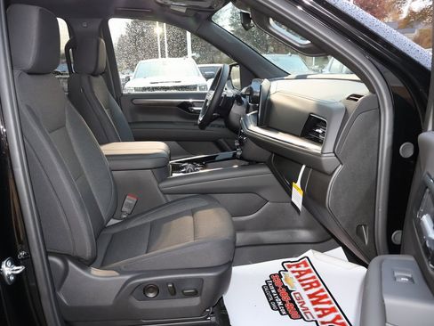 New 2026 Chevrolet Suburban LS image 38