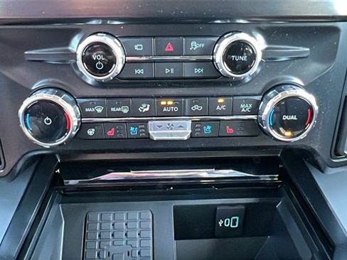 New 2026 Ford F250 Lariat w/ Lariat Premium Package image 27