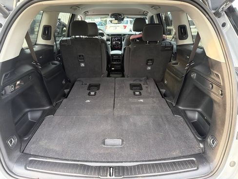 Used 2022 Jeep Grand Cherokee L Laredo w/ Luxury Tech Group I AWD/4WD image 16