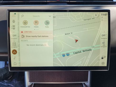 New 2025 Land Rover Range Rover SE image 21