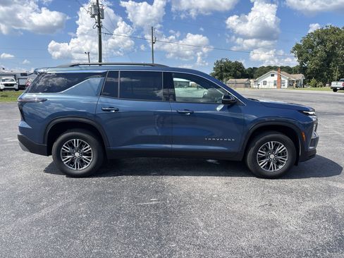 Used 2026 Chevrolet Traverse LT w/ Driver Confidence Package FWD image 15