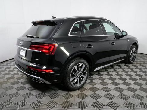 Used 2023 Audi Q5 2.0T Premium w/ Convenience Package image 3