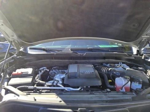 Used 2024 Chevrolet Tahoe LT w/ LT Signature Package image 2