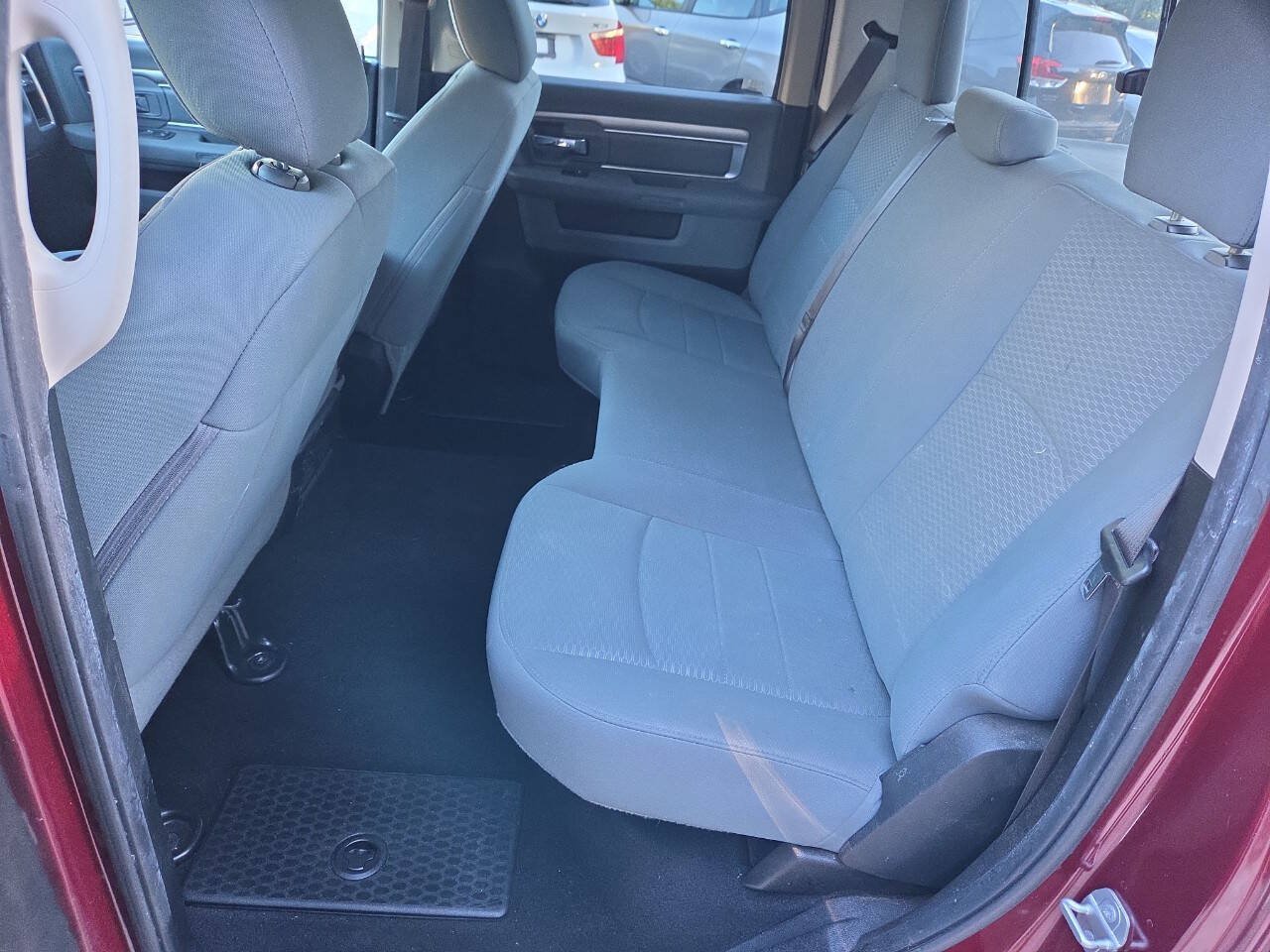 Used 2019 RAM 1500 Classic SLT AWD/4WD image 22