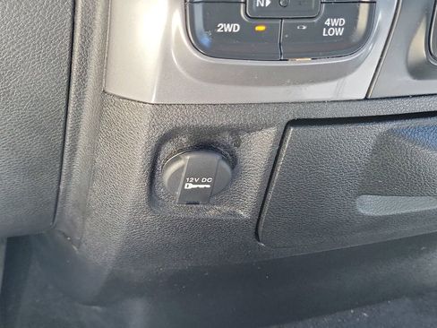 Used 2021 RAM 1500 Classic SLT AWD/4WD image 26